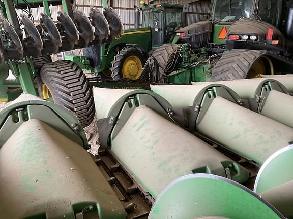 Image of John Deere 608C equipment image 3