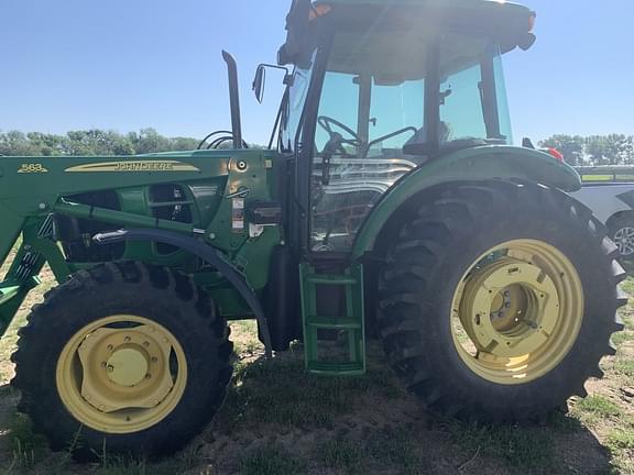 Image of John Deere 6100D equipment image 2