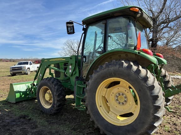 Image of John Deere 6100D equipment image 2