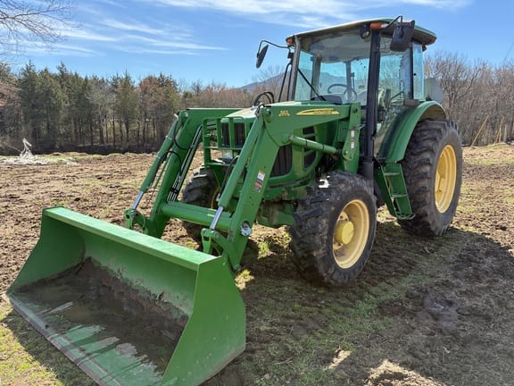 2010 John Deere 6100D Equipment Image0