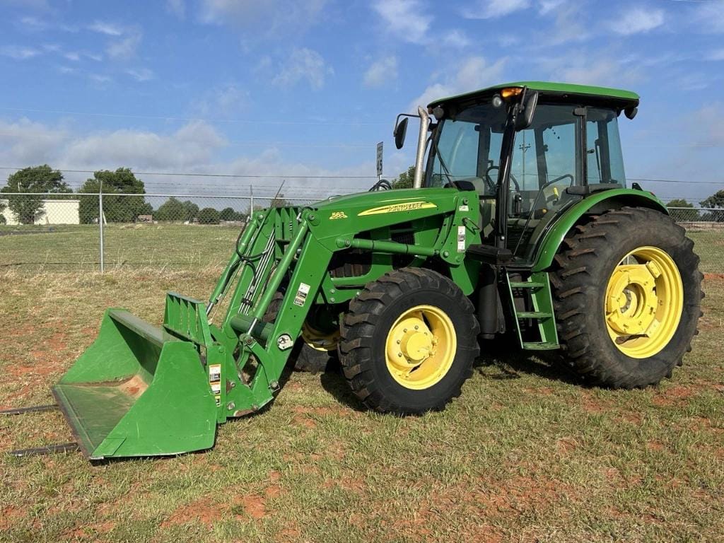 2010 John Deere 6115D Equipment Image0
