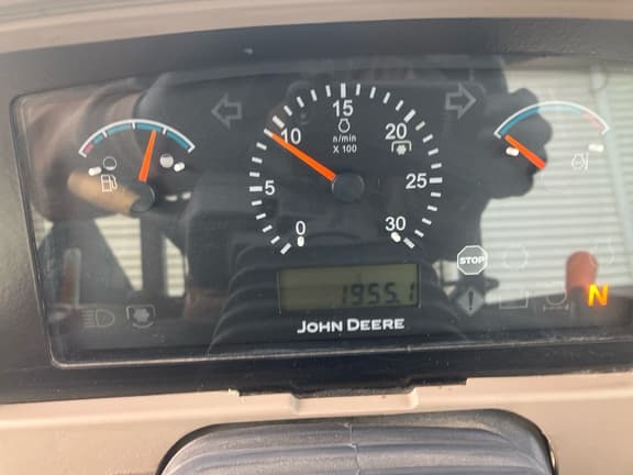 Image of John Deere 6115D equipment image 4