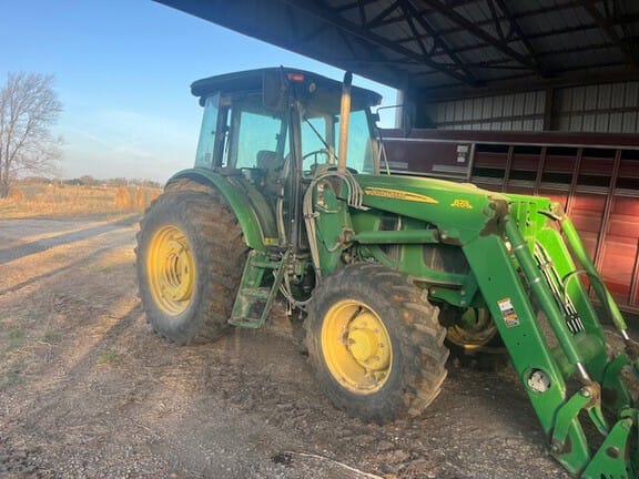 2010 John Deere 6115D Equipment Image0