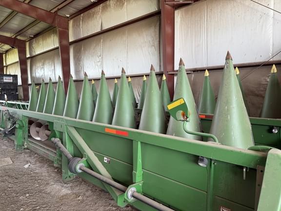Image of John Deere 612C equipment image 3