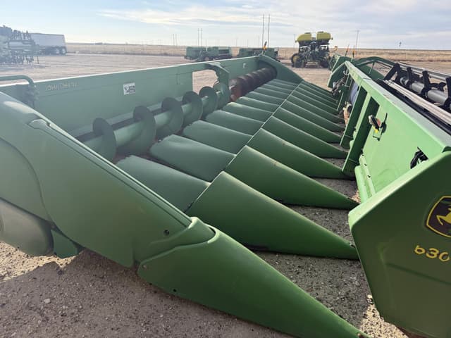 Image of John Deere 612C equipment image 2