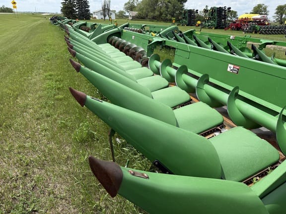 Main image John Deere 612C