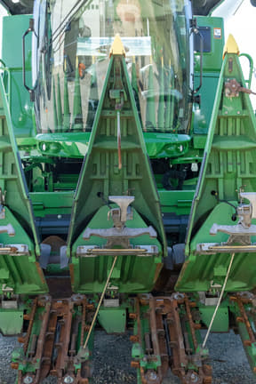 Image of John Deere 612C equipment image 2