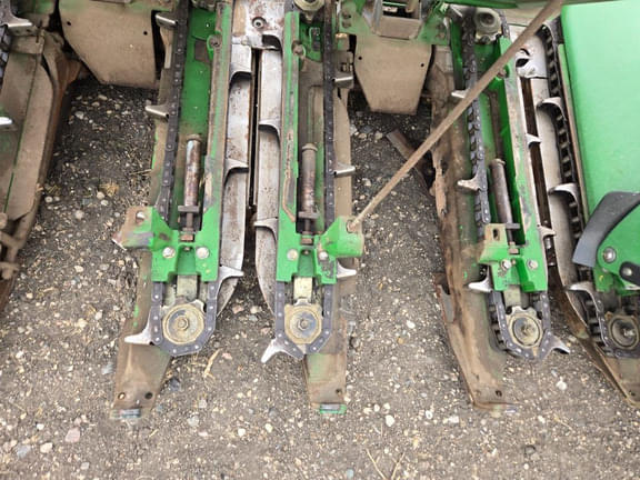 Image of John Deere 612C equipment image 4