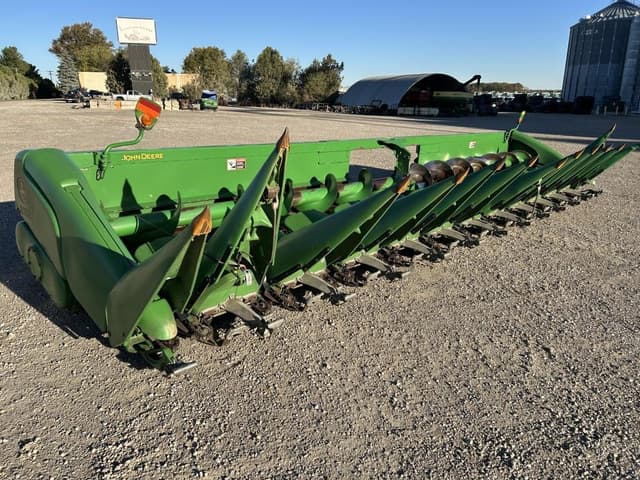 Image of John Deere 612C equipment image 2
