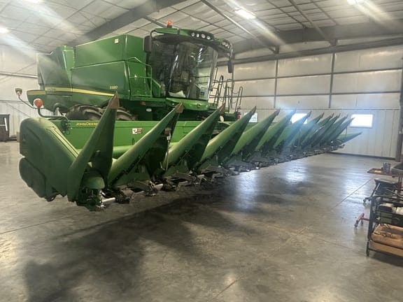 2010 John Deere 612C Equipment Image0