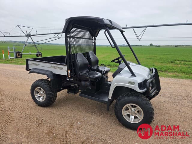 Image of John Deere Gator XUV 620i equipment image 1
