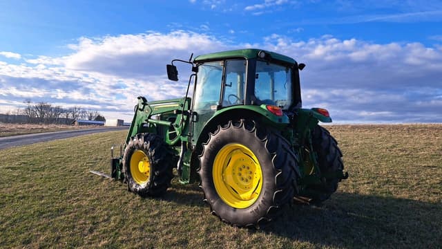 Image of John Deere 6230 equipment image 2