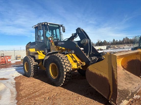 Image of John Deere 624K equipment image 4