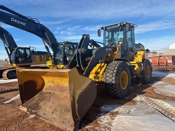 2010 John Deere 624K Equipment Image0