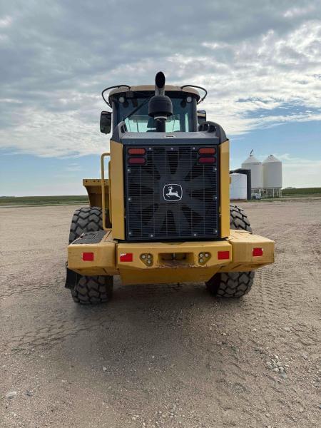 Image of John Deere 624K equipment image 2