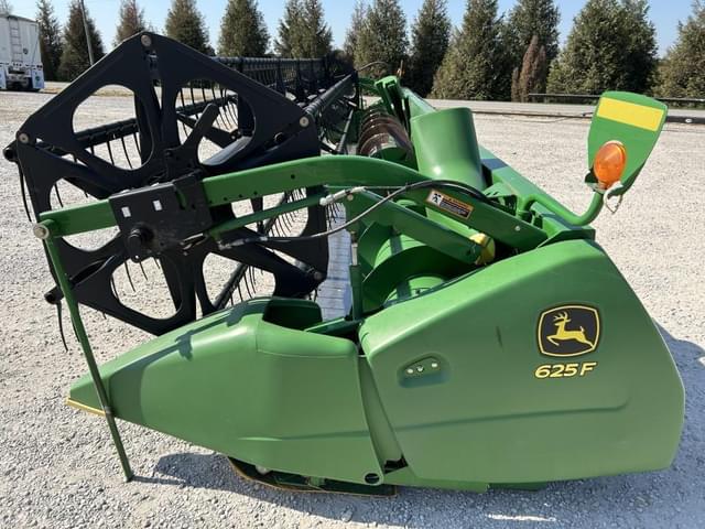 Image of John Deere 625F equipment image 4