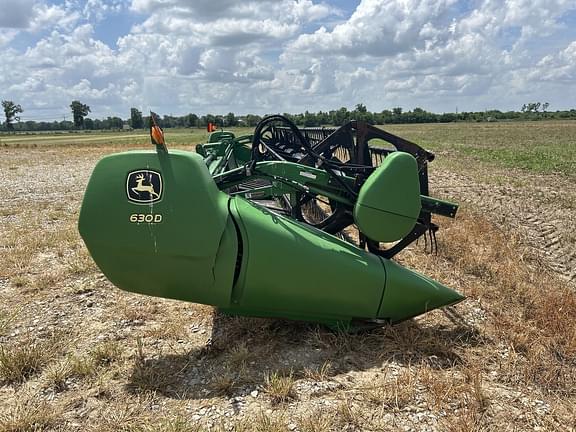 Image of John Deere 630D equipment image 4