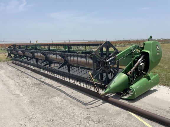 Main image John Deere 630D