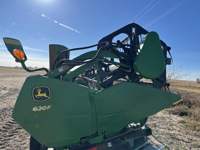 Image of John Deere 630F equipment image 4