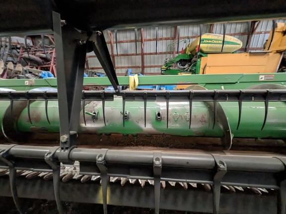 Image of John Deere 630F equipment image 4
