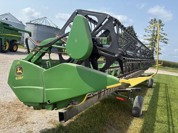Image of John Deere 630F equipment image 3