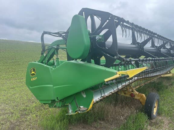 Image of John Deere 630F equipment image 3