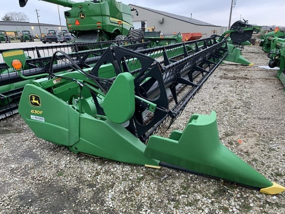 Main image John Deere 630F