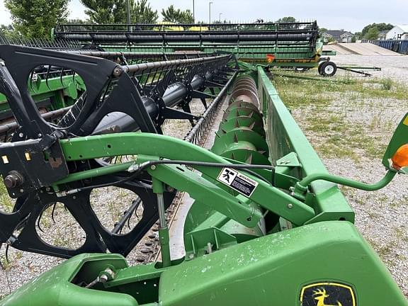Image of John Deere 630F equipment image 3