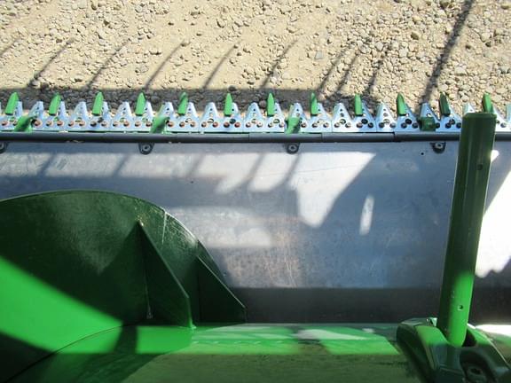 Image of John Deere 630F equipment image 4