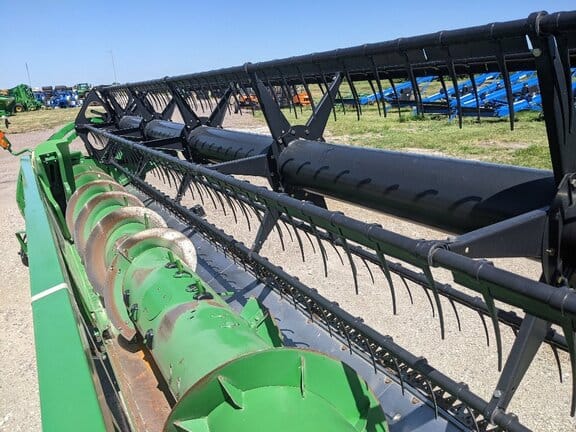 Main image John Deere 630F