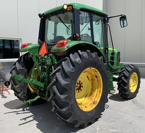 Image of John Deere 6330 equipment image 2