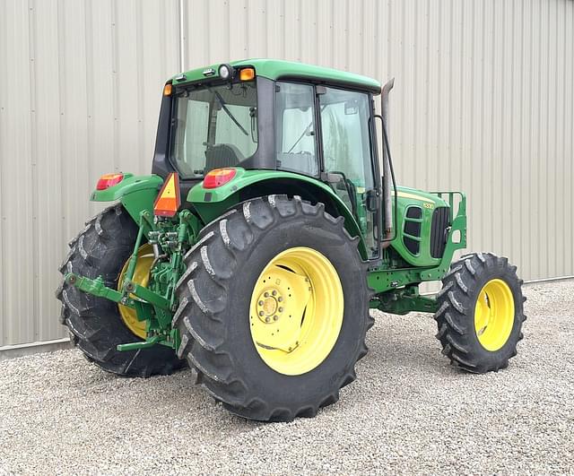 Image of John Deere 6330 equipment image 4