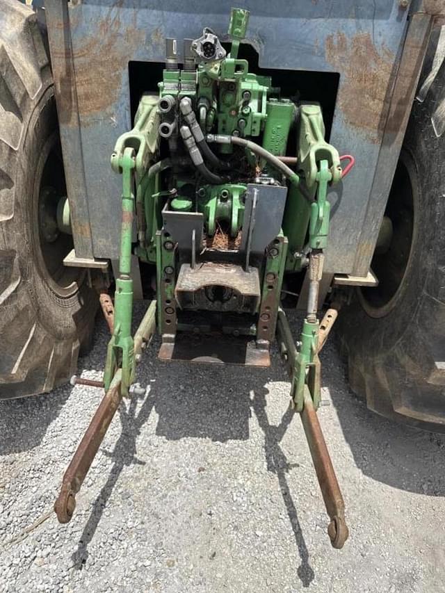 Image of John Deere 6330 equipment image 2
