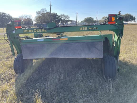 Image of John Deere 635 equipment image 3