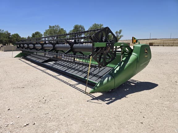 Image of John Deere 635D Primary image