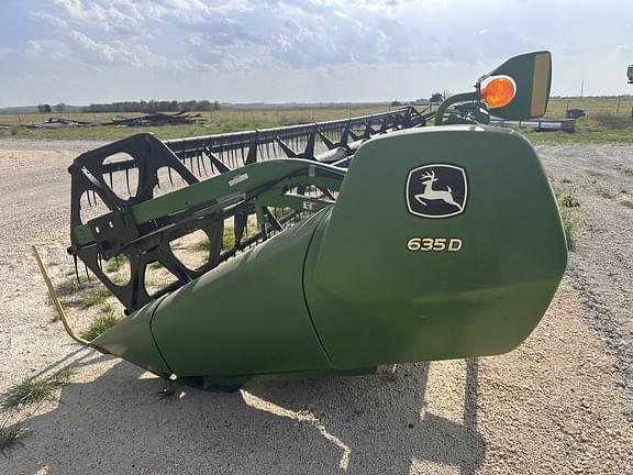 Image of John Deere 635D Primary image