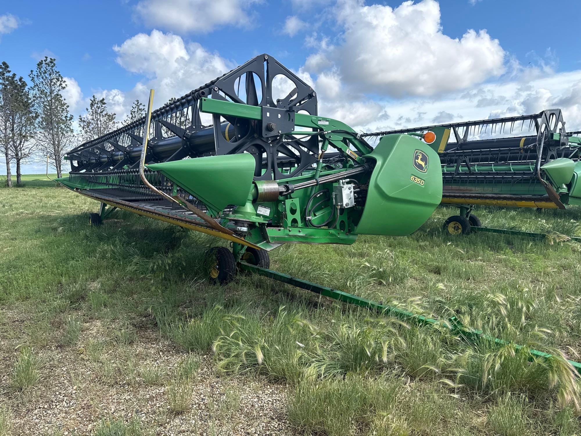 2010 John Deere 635D Equipment Image0