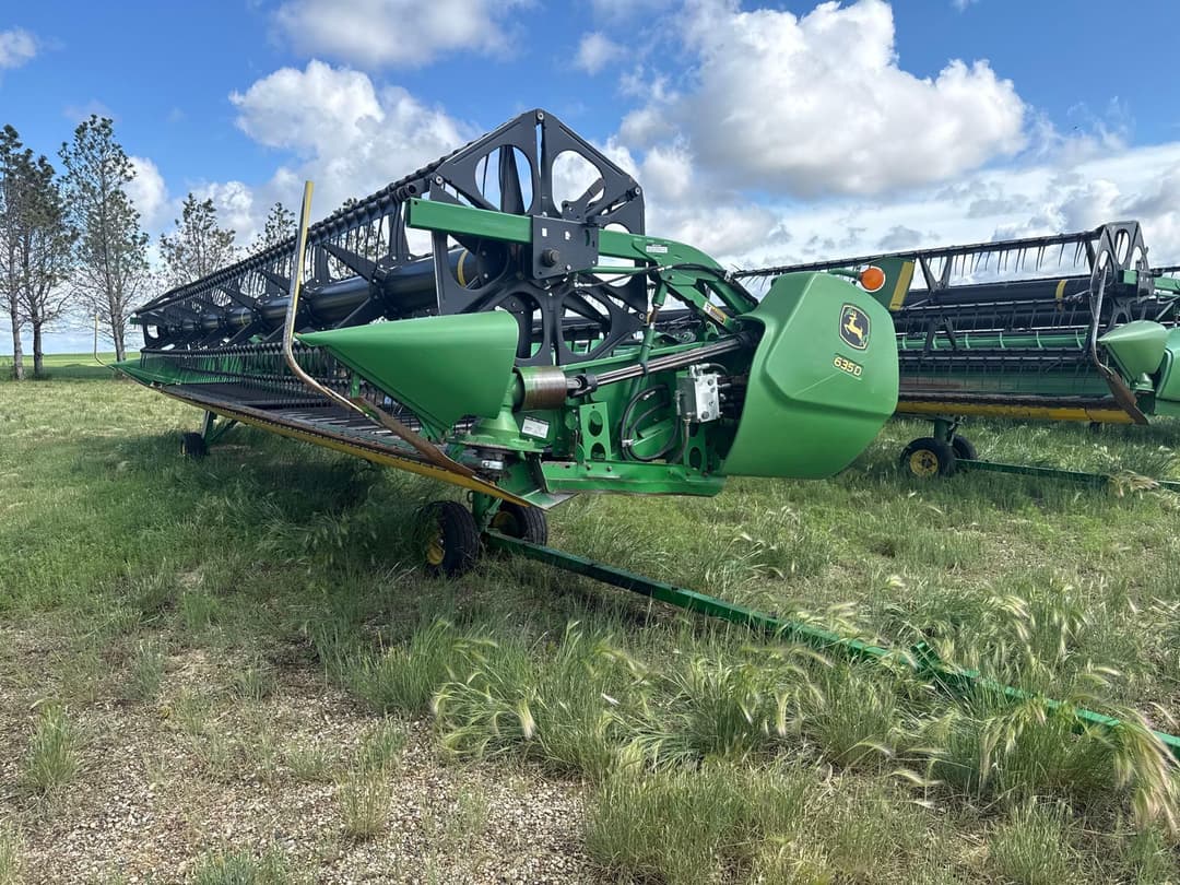 Image of John Deere 635D Primary image