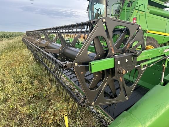 Image of John Deere 635D Primary image