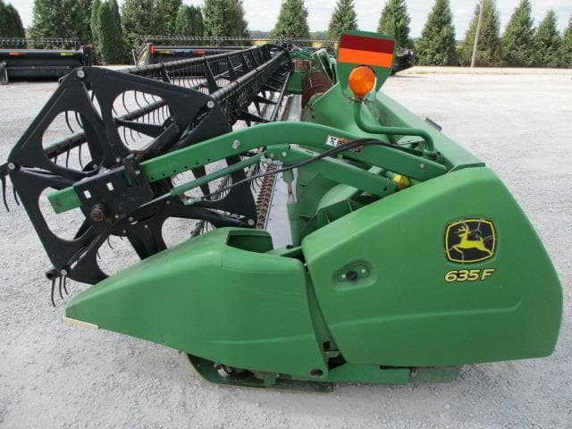 Image of John Deere 635F equipment image 2