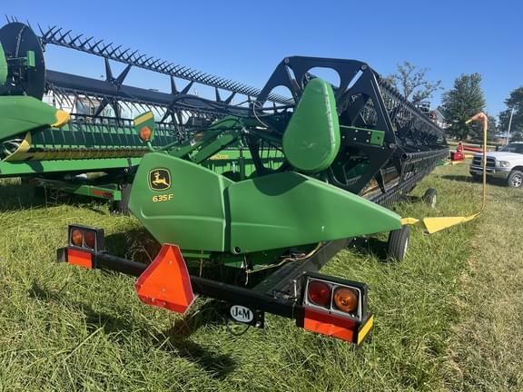 Image of John Deere 635F equipment image 4