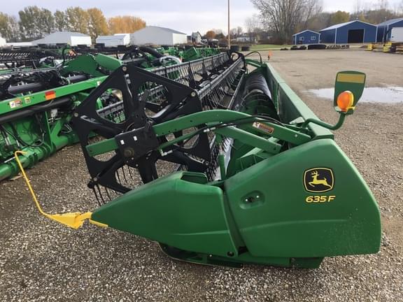 Image of John Deere 635F equipment image 4