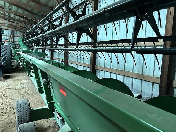 Image of John Deere 635F equipment image 4