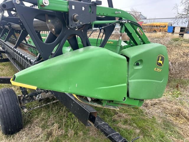 Image of John Deere 635F equipment image 3