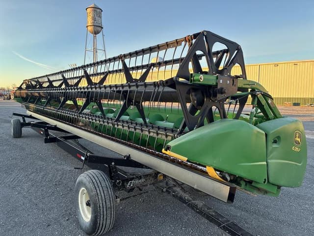 Image of John Deere 635F equipment image 1
