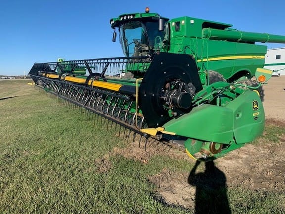 Main image John Deere 635F