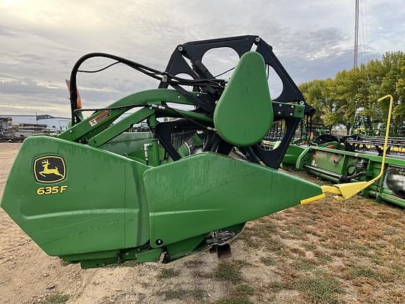 Image of John Deere 635F equipment image 3