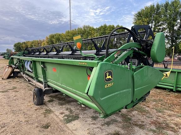 Image of John Deere 635F equipment image 2