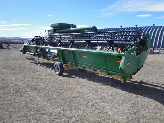 Image of John Deere 635F equipment image 2