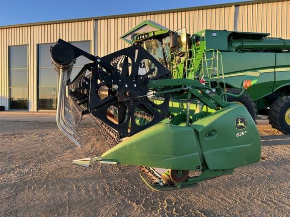 Image of John Deere 635F equipment image 1